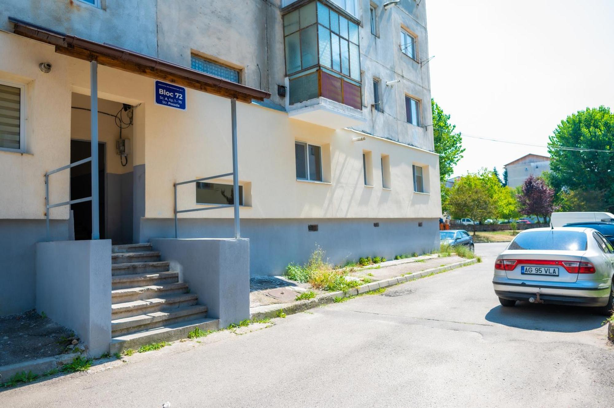 Relaxveld Galaxy Apartment Curtea De Arges Luaran gambar